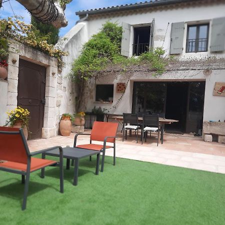 Mas La Maison de mon Père  Proche AVIGNON à PUJAUT Exterior foto