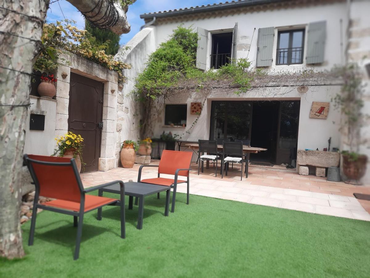 Mas La Maison de mon Père  Proche AVIGNON à PUJAUT Exterior foto